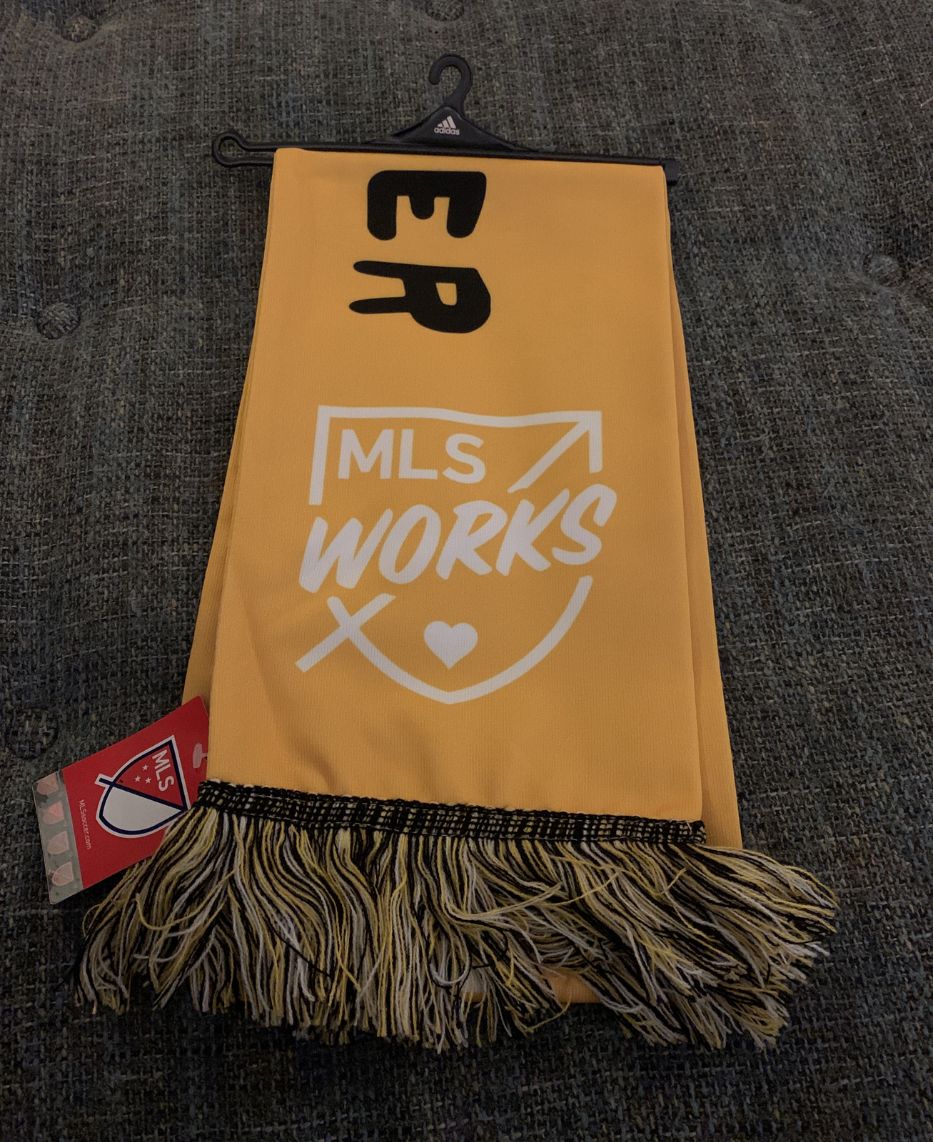 Nwt Adidas Soccer Kick Childhood Cancer 2018 Scarf MLS Works Yellow One Size BB3