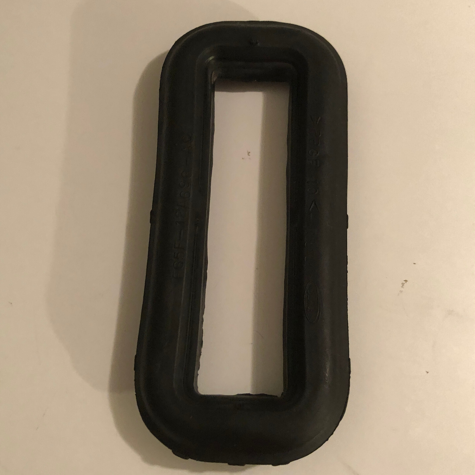 FORD F65F-12A696-AB PCM Bulkhead Rubber Seal Insulator F150 F250 Expedition OEM