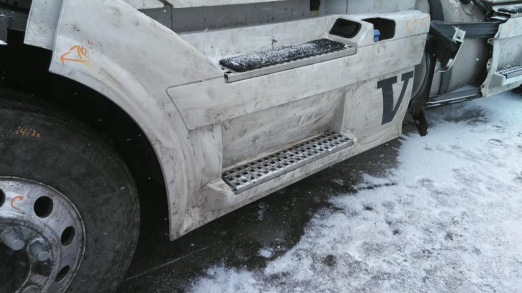 For 2015 VOLVO VNL SIDE FAIRING Left ,  OH