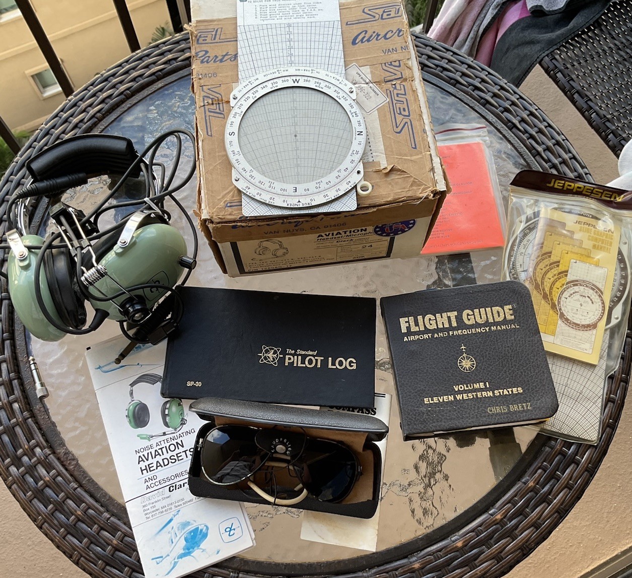David Clark H10-30 Aviation Headset w/ Mic - Extras! Vintage Aviators And More!