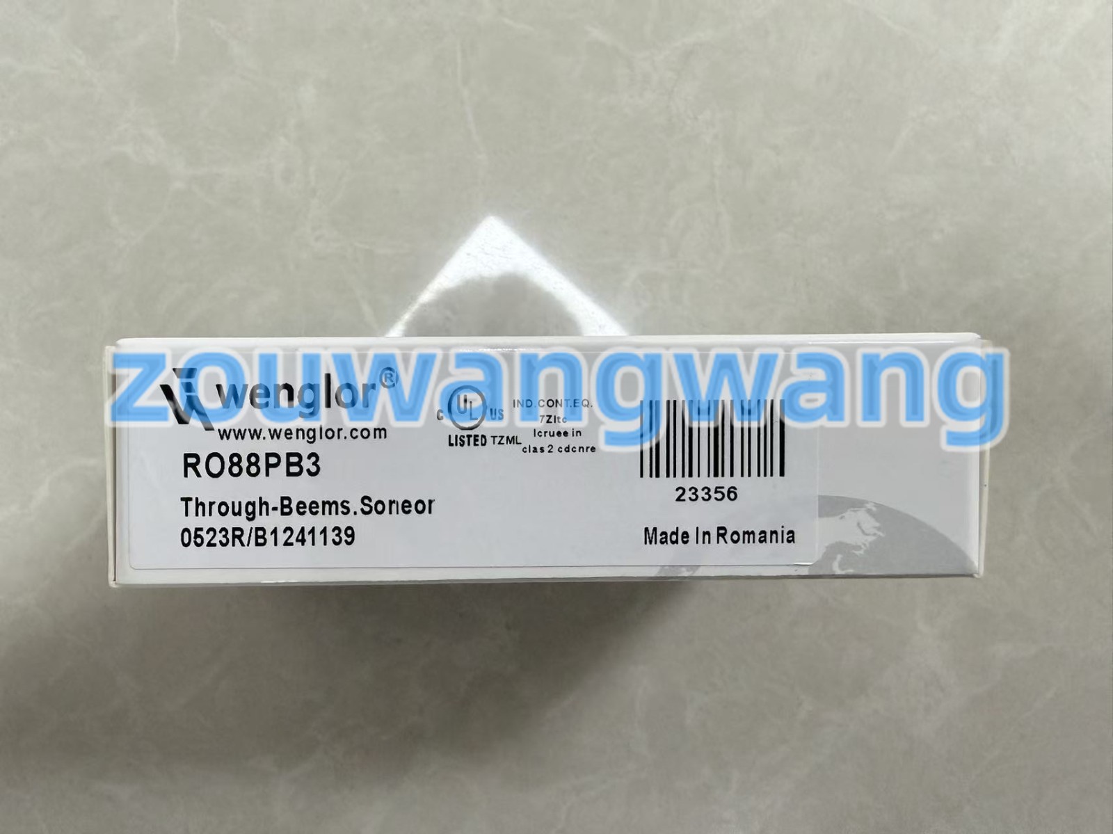 New In Box WENGLOR RO88PB3 Reflex Sensor