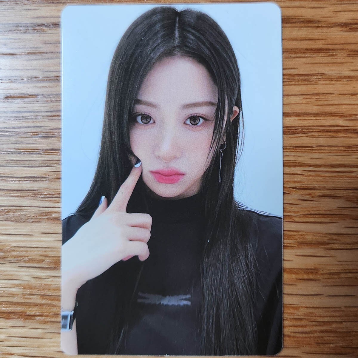 Yunjin Official M2U Record Lucky Draw Photocard Le Sserafim Unforgiven Kpop