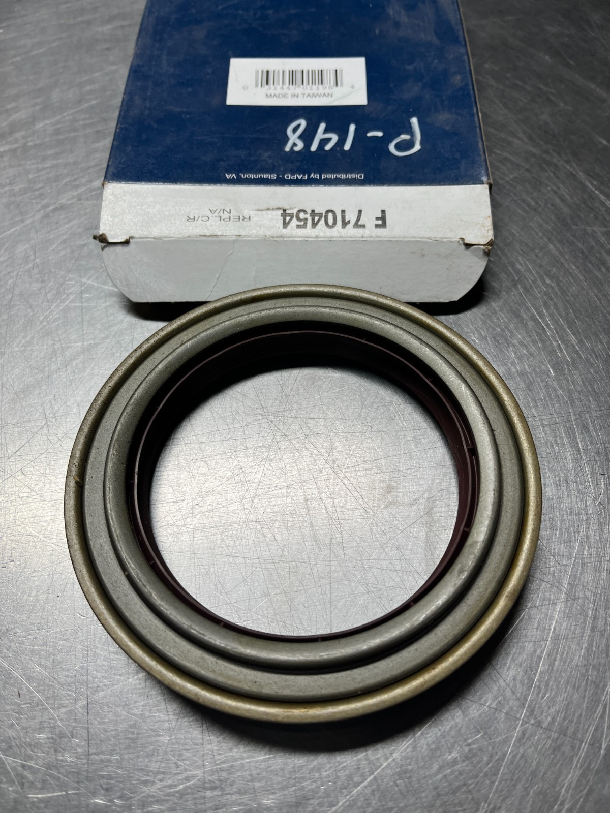 F710454 SRT SEAL