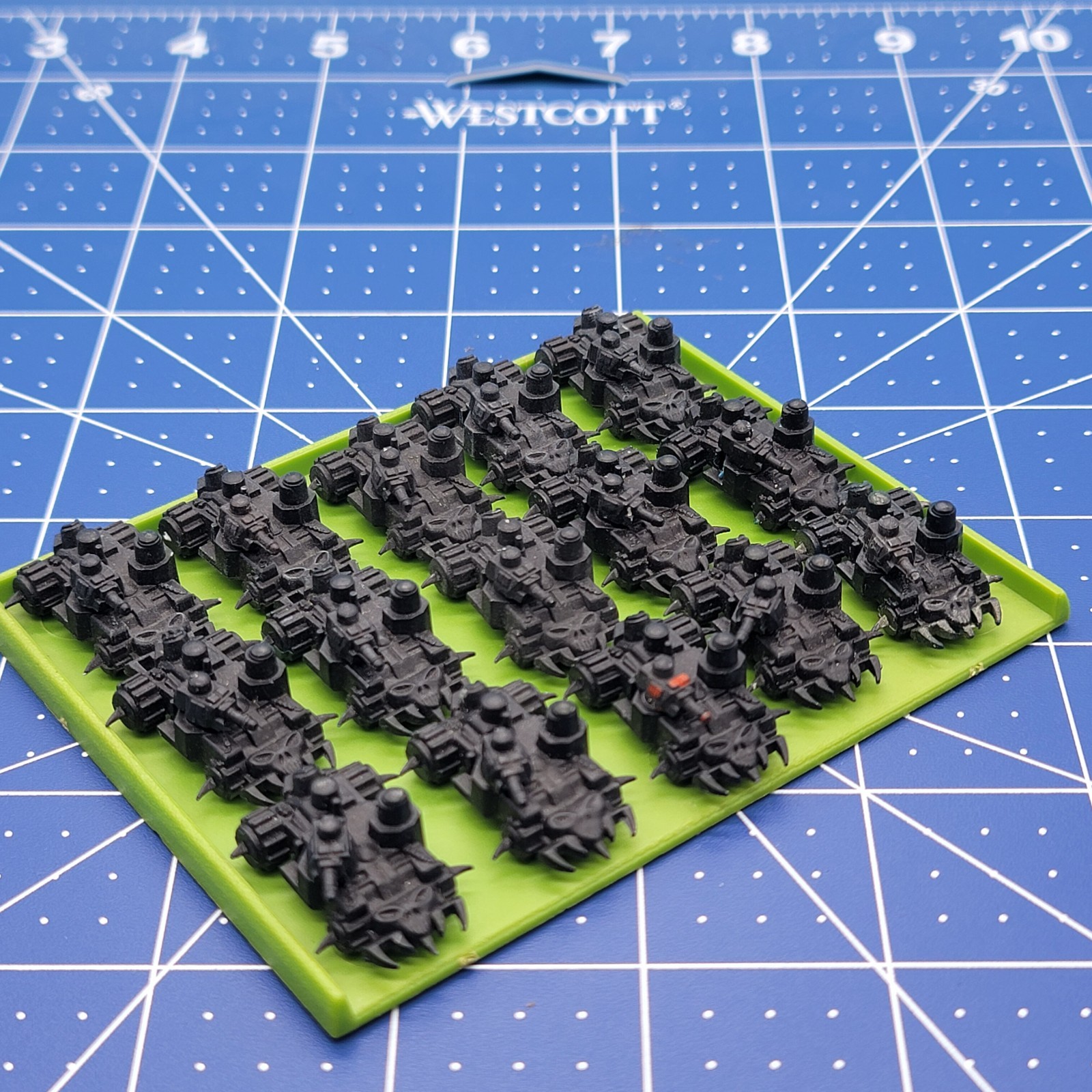 GW EPIC 40K ORK Machines - Black Battlewagon Tanks x 15 - OOP 6mm Plastic