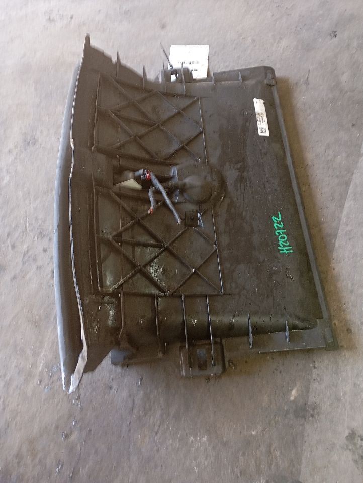 TESLA Y 2021 Air Shutter 4172299