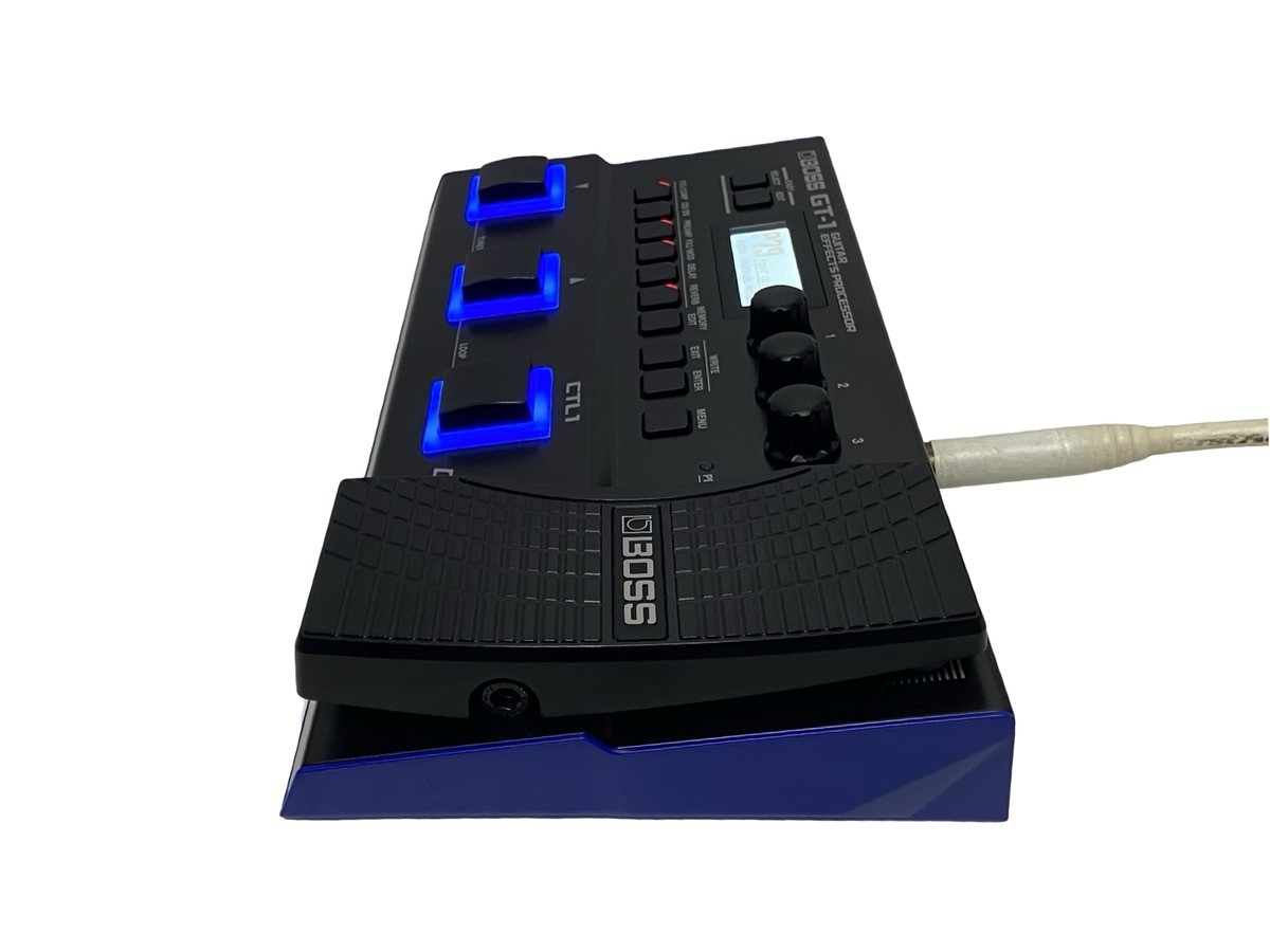BOSS GT-1 COMPACT BATTERY POWERED GUITAR MULTI-EFFECTS PROCESSOR W/G (EPJ032655)
