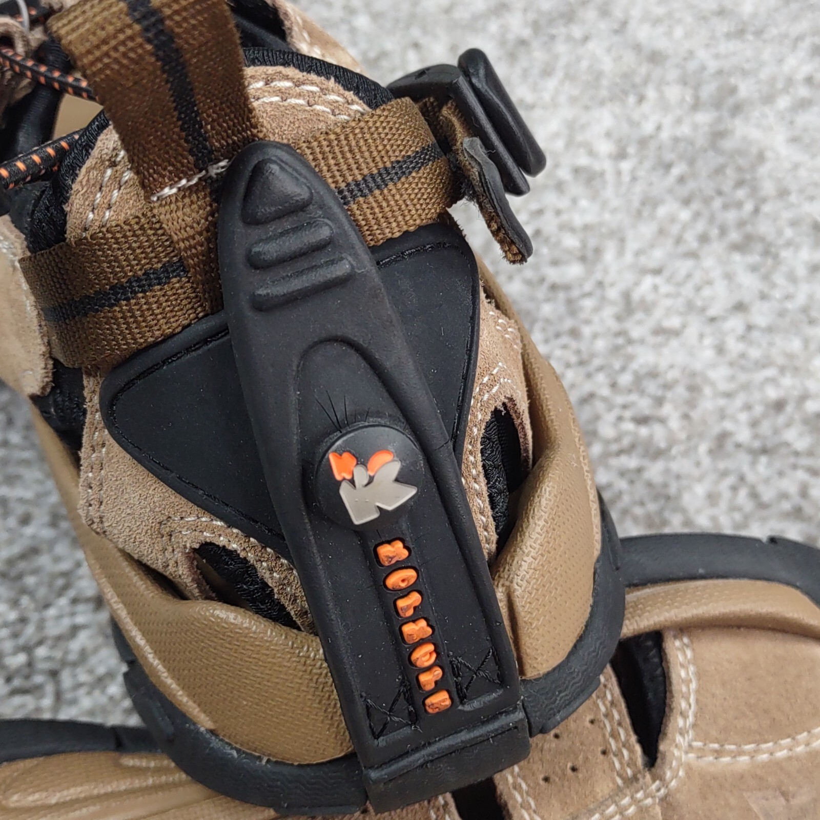 Korkers Omnitrax Sandals Mens 6 Tan Waterproof Suede Interchangeable Sole NWT