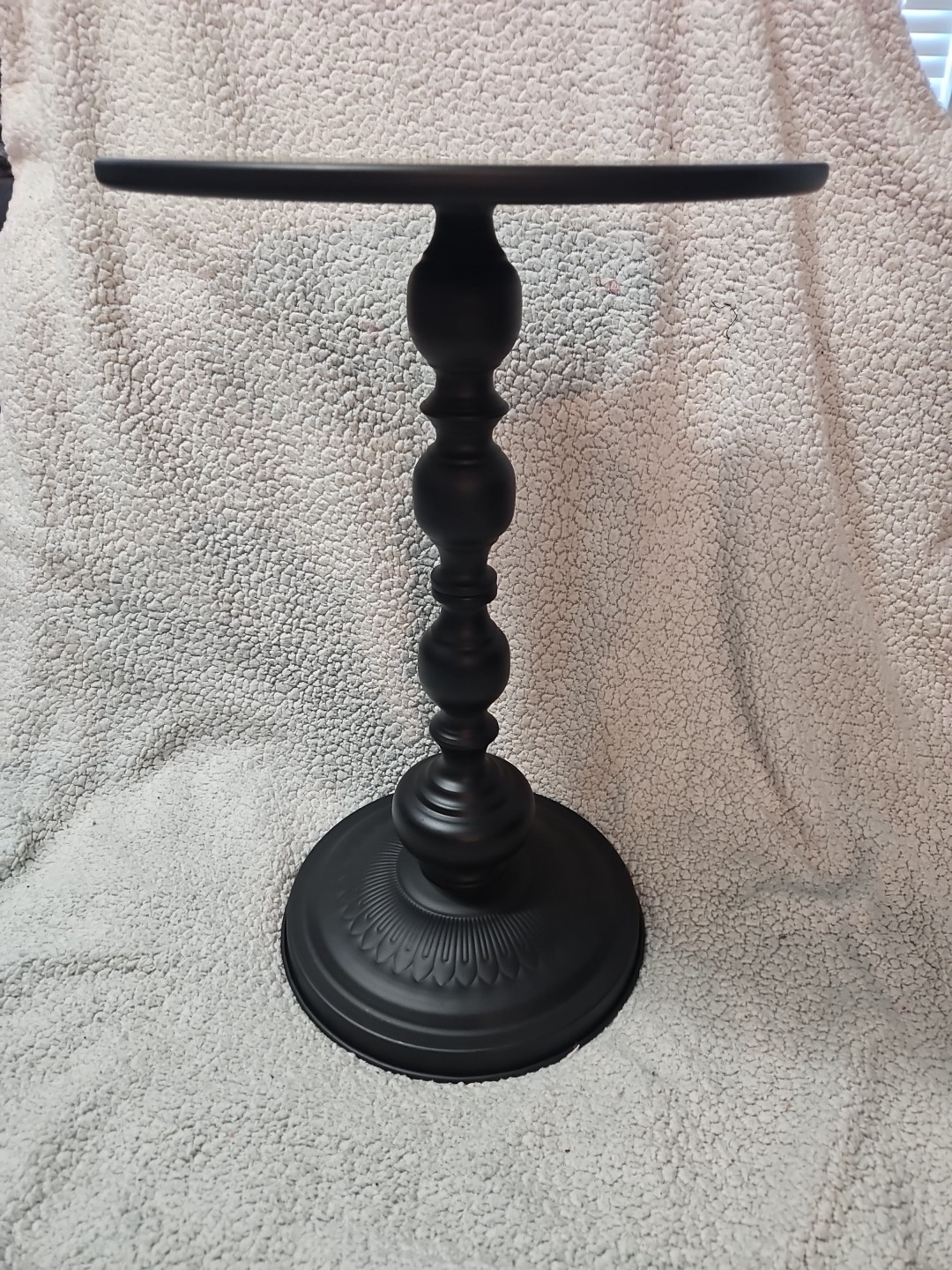 Metal Stand Outdoor/Indoor  14" Top And 21" Tall