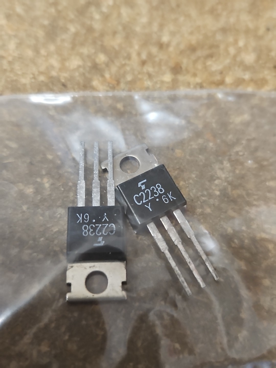 2SC2238-Y / TRANSISTOR / IC / 2 PCS (qzty)