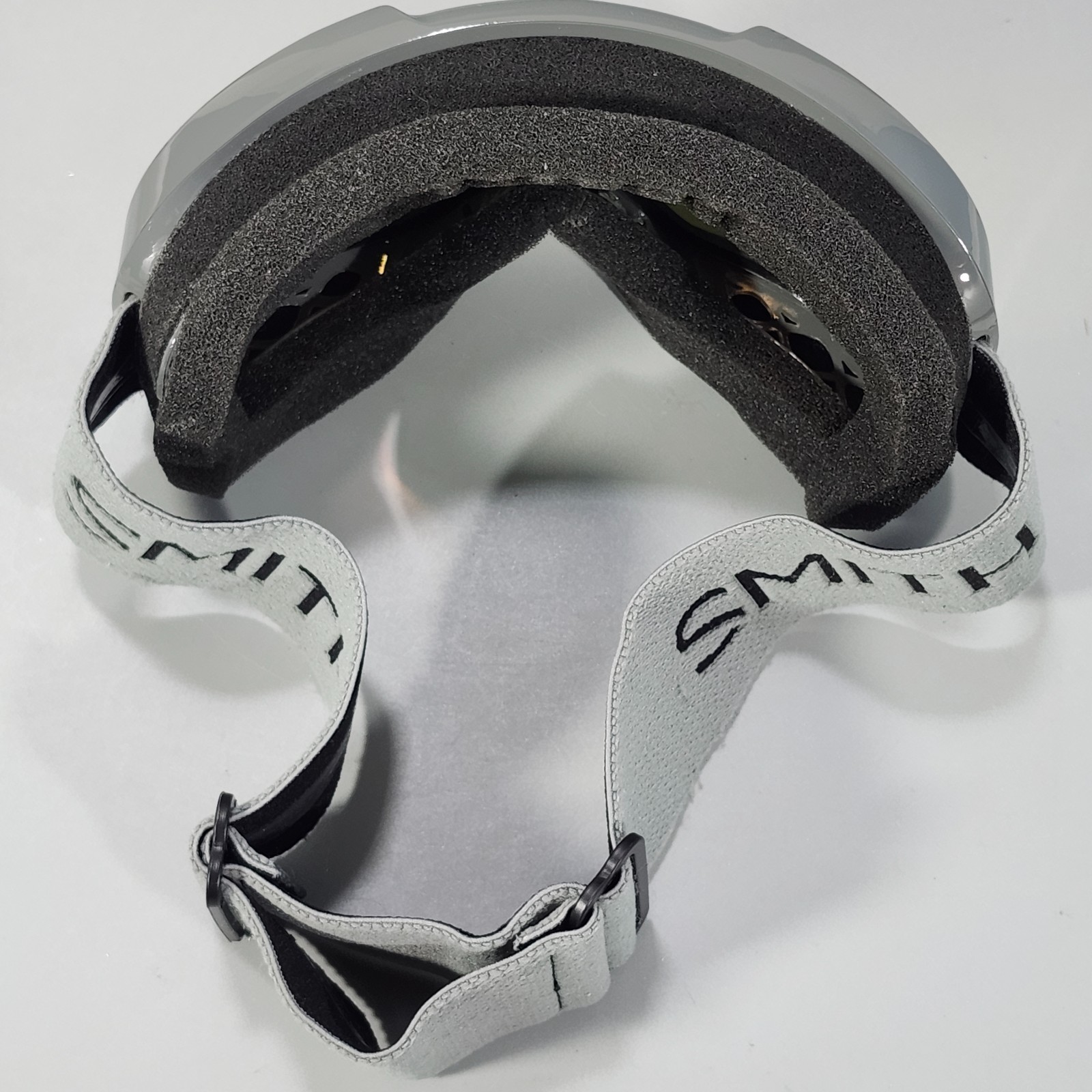 Smith Optics Project Grey Adult Snow Goggles Fire Red Mirror Lens Ski with Bag