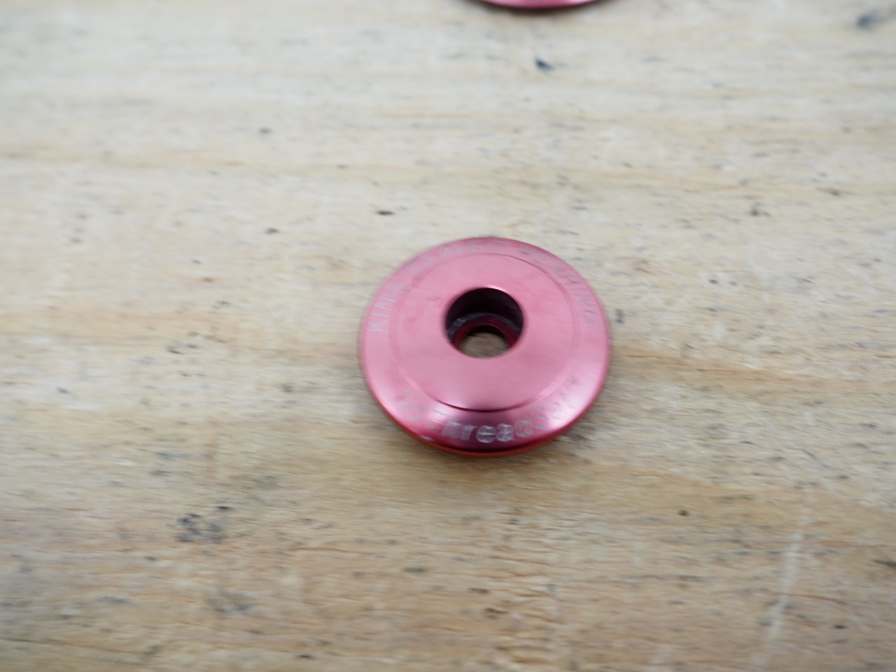 Chris King NoThreadSet™ Sealed Bearing 1-1/8" Red Threadless Headset