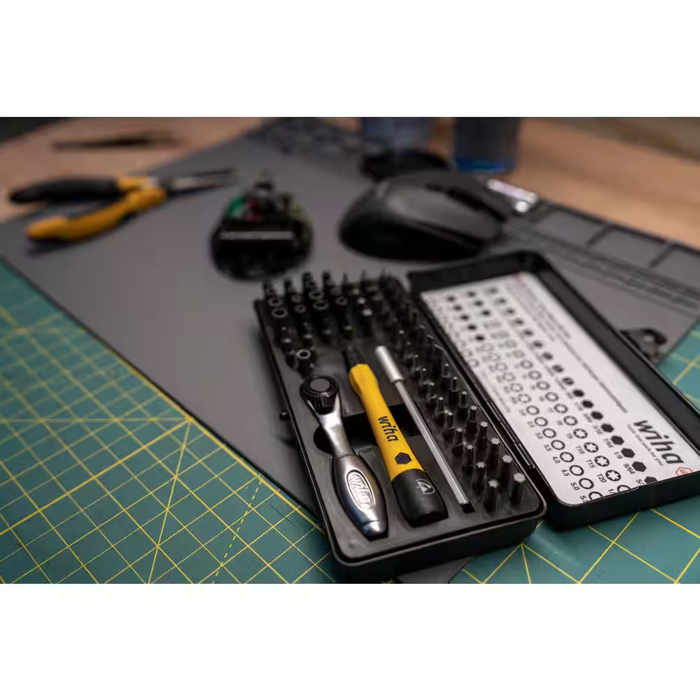 65 Piece System 4 ESD Safe Master Technician'S Ratchet and Micro Bits Set