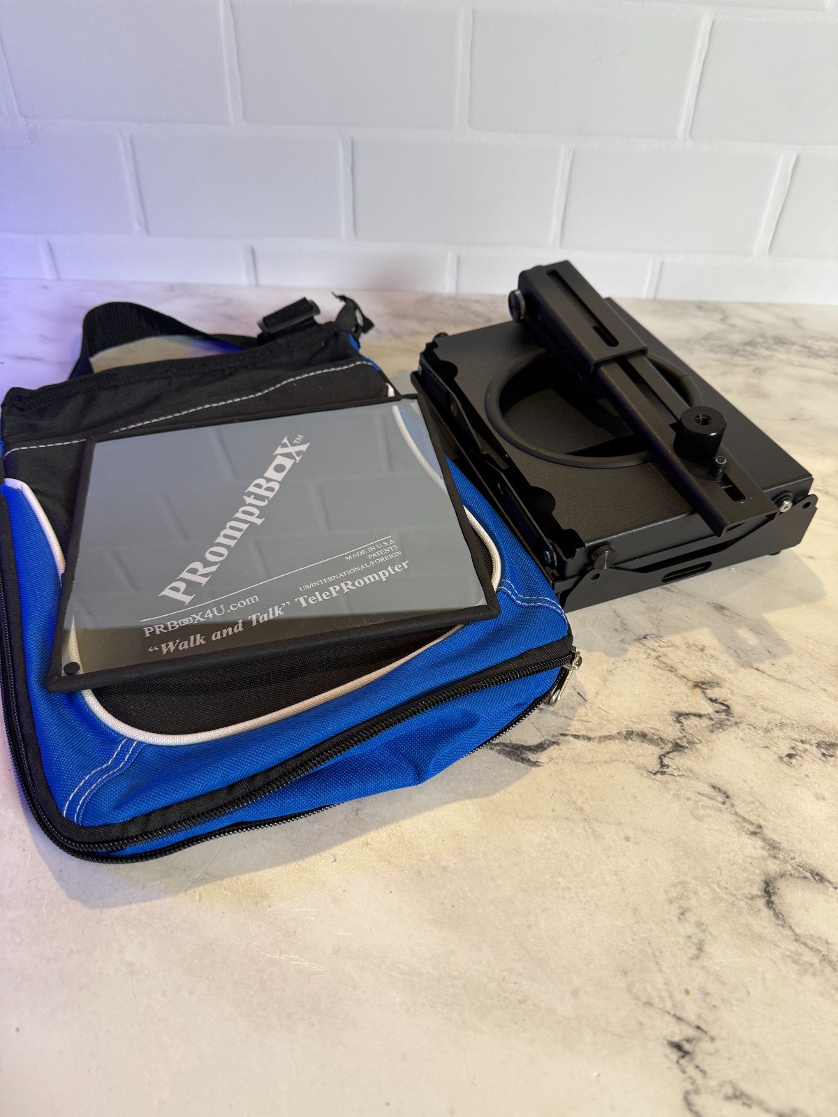 PRomptBox PRBOX4UCPRO Compact Folding Professional Teleprompter w/bag