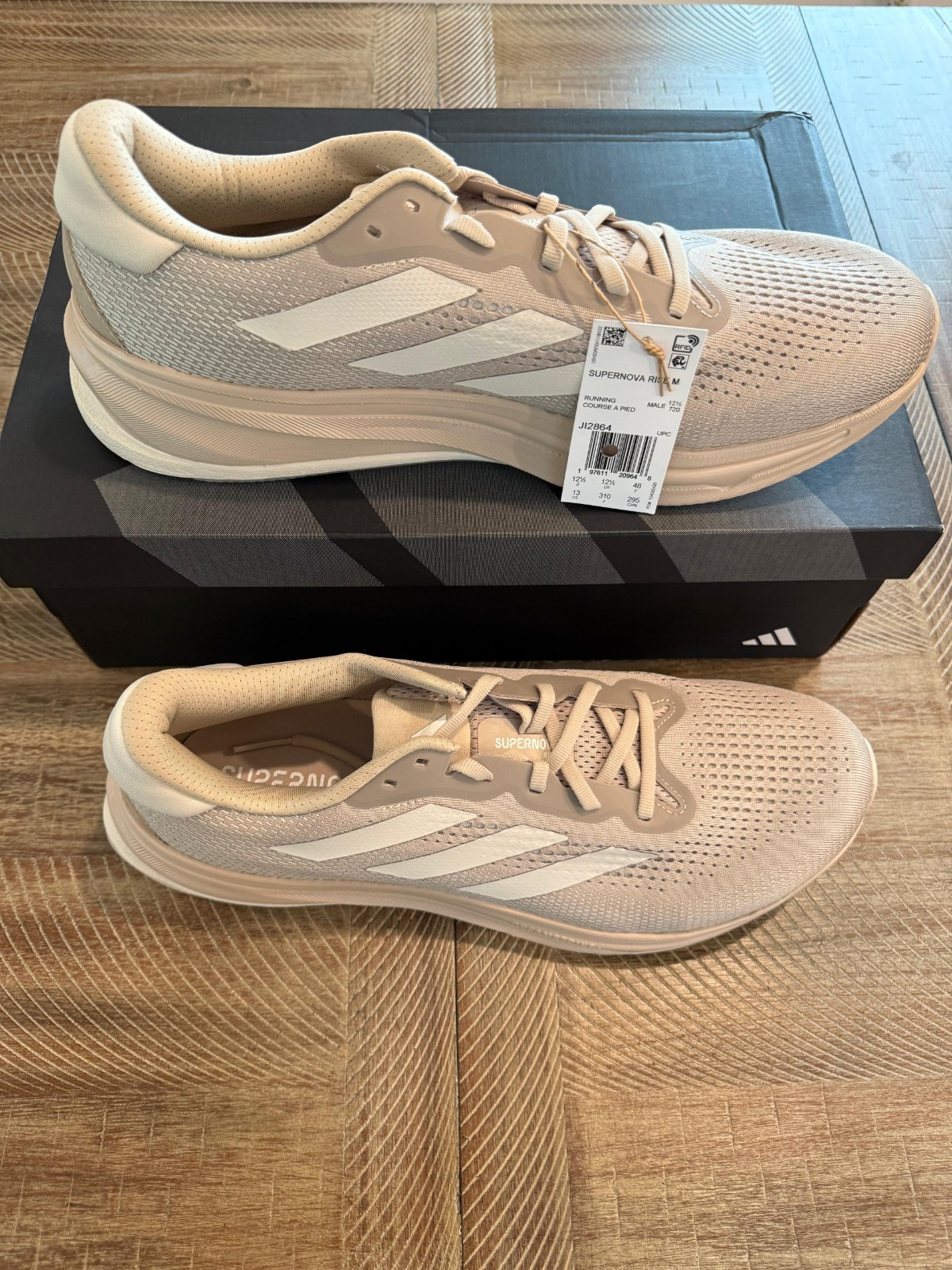 Brand New Adidas Run Shoes SuperNova for Sale!!!