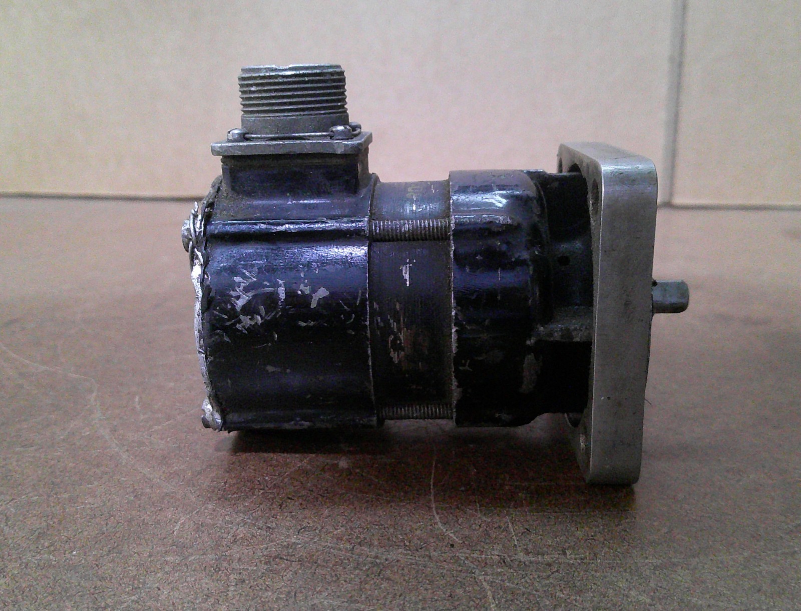 Aircraft Land-Air Inc. Tach Generator P/N 101 As Removed
