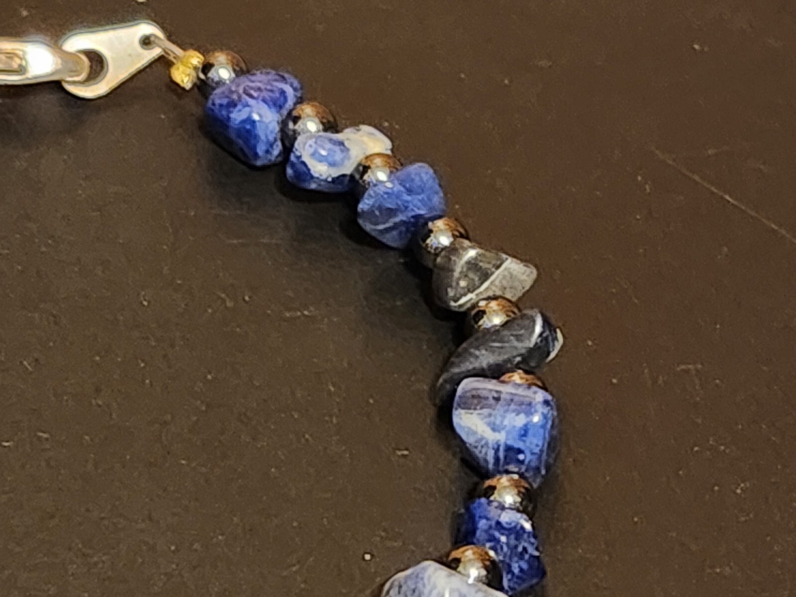 Blue Stone Chip Bead Bracelet 8"