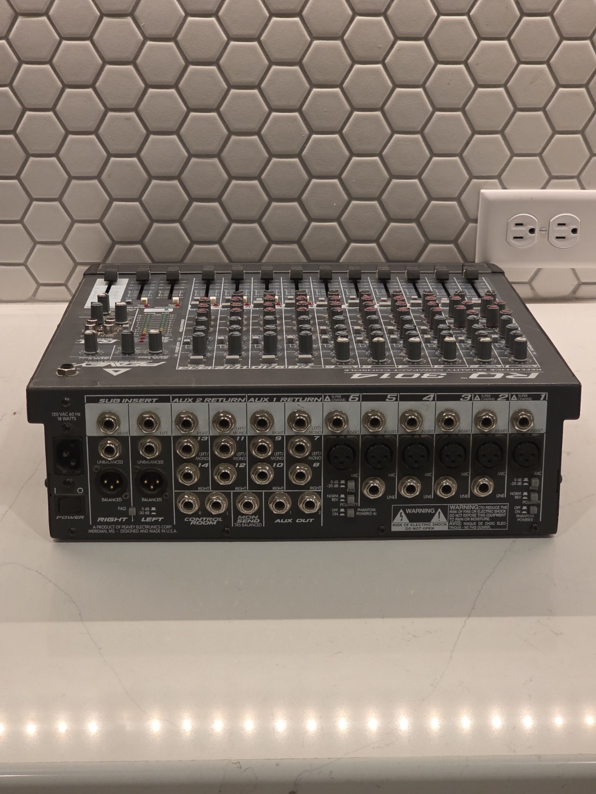 Peavey RQ 3014 Mixing Console 14-Channel Console