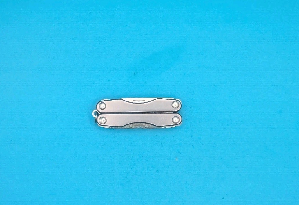 Leatherman Squirt P4 Multi-Tool, Key Ring, Retired, GRAY!