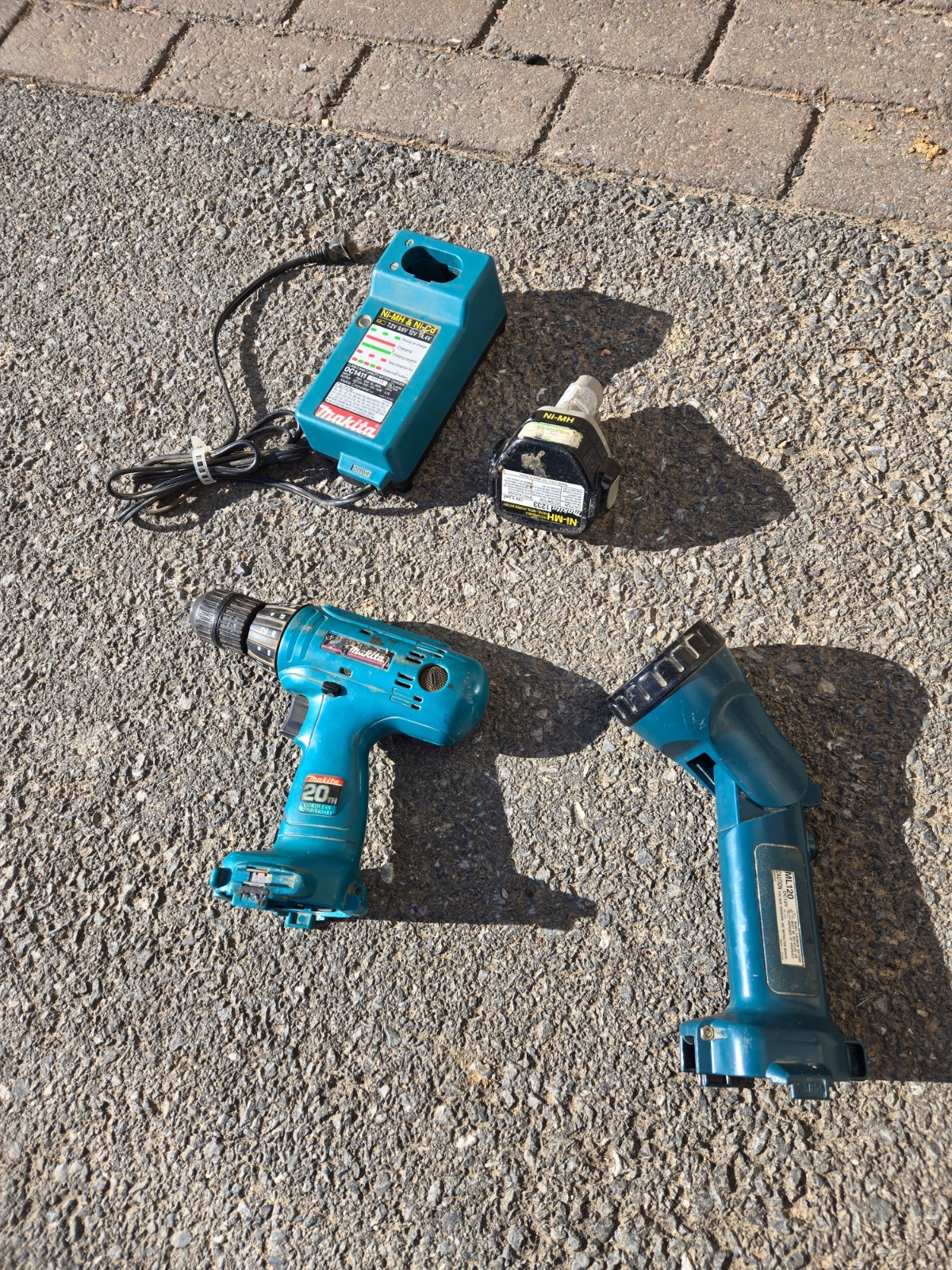 Makita New 20th Anniversary 9.6V Cordless Drill, flashlight,battery, and charger