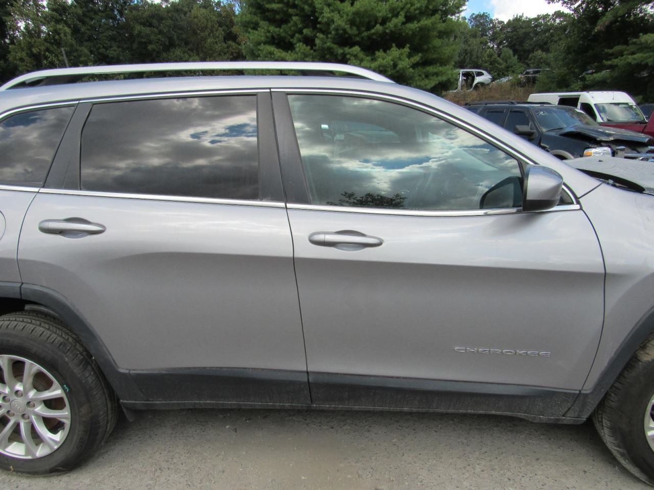 CHEROKEE 2019 Glove Box 1076173