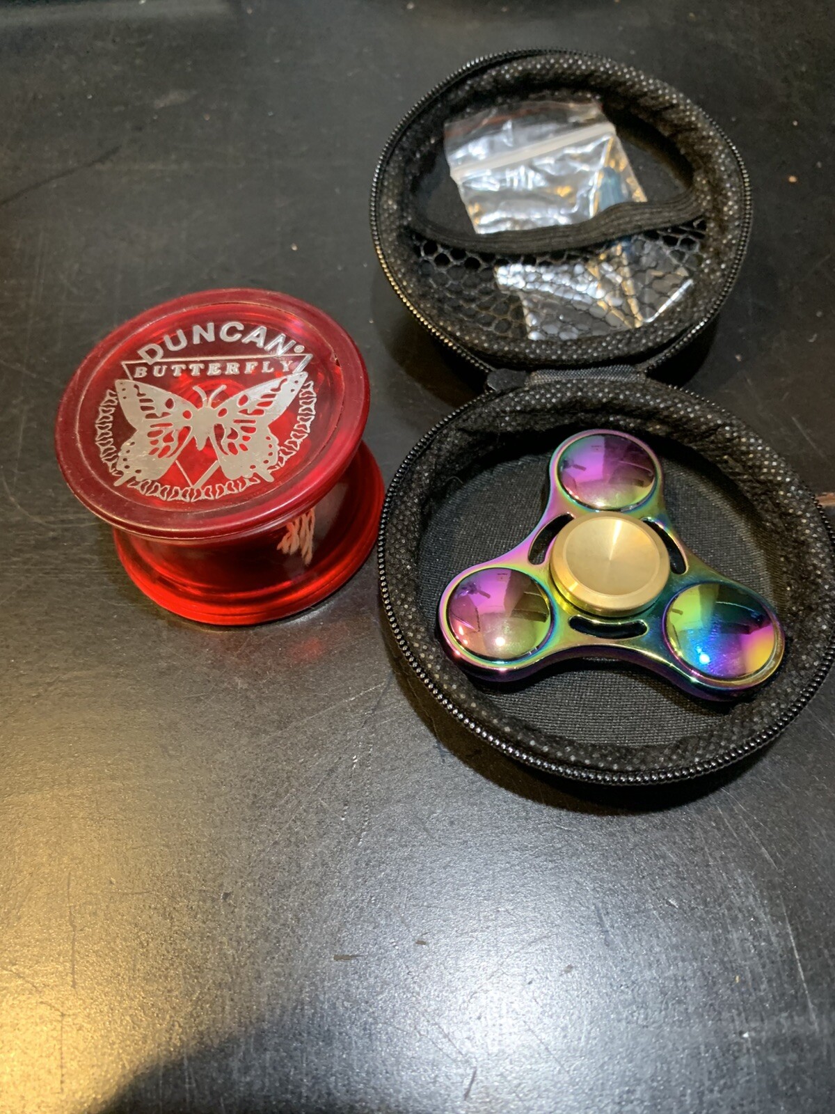 Rare Duncan Triangle Butterfly YoYo Red And Metallic Fidget Spinner