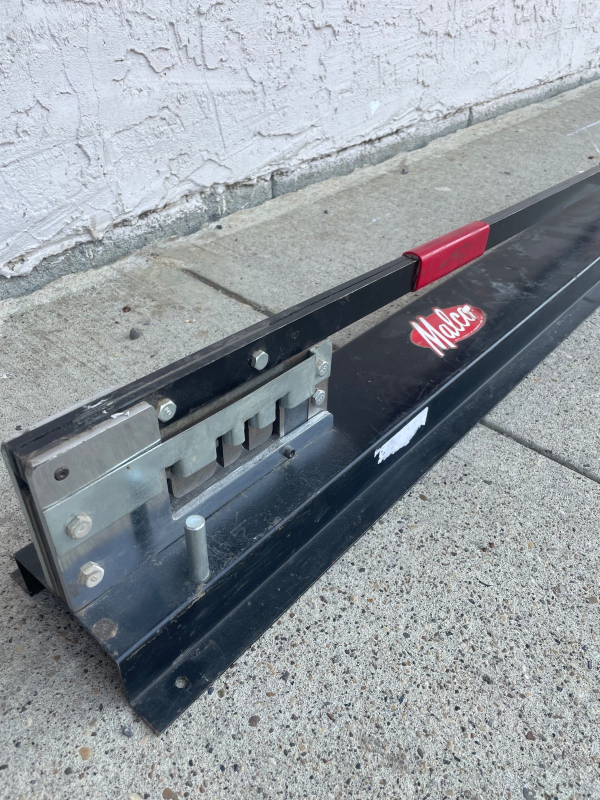 Malco 3"5/8 steel stud cutter SRC24A. Shear for cutting drywall studs