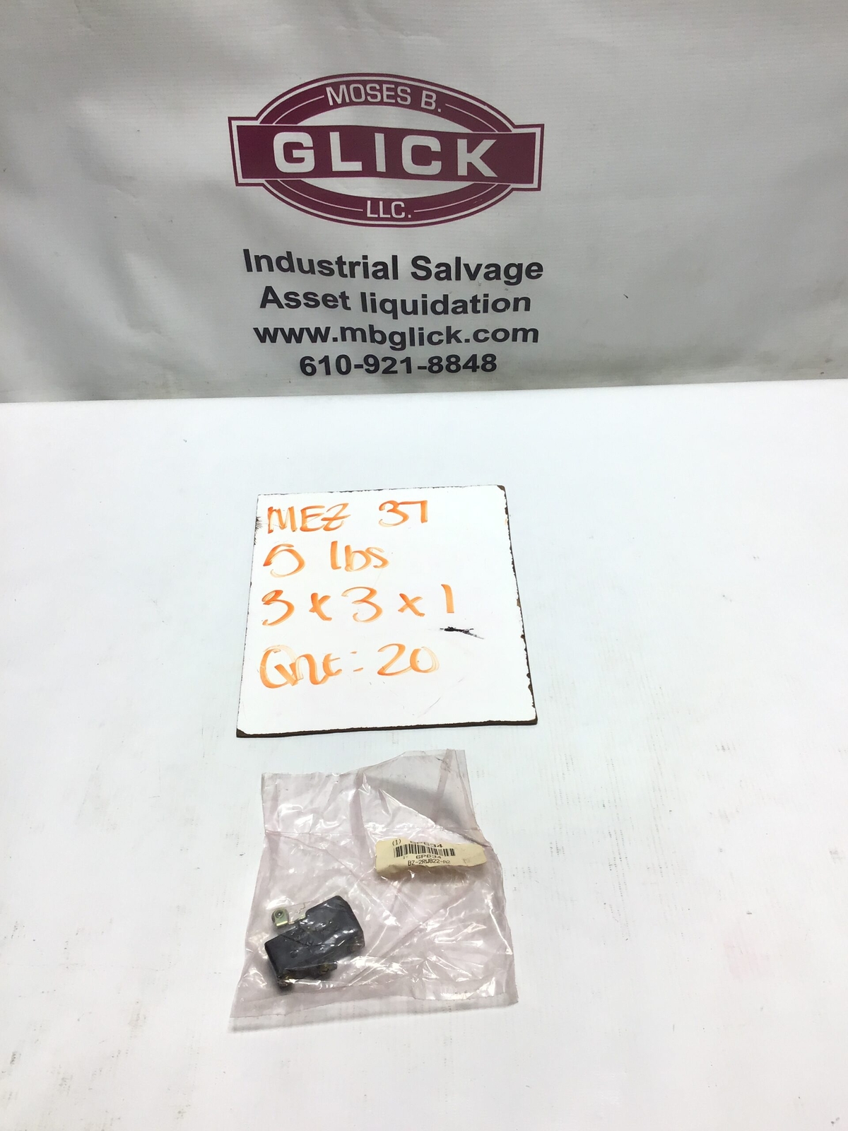 Honeywell BZ-2RW822-A2 Roller Lever Actuated Micro Switch