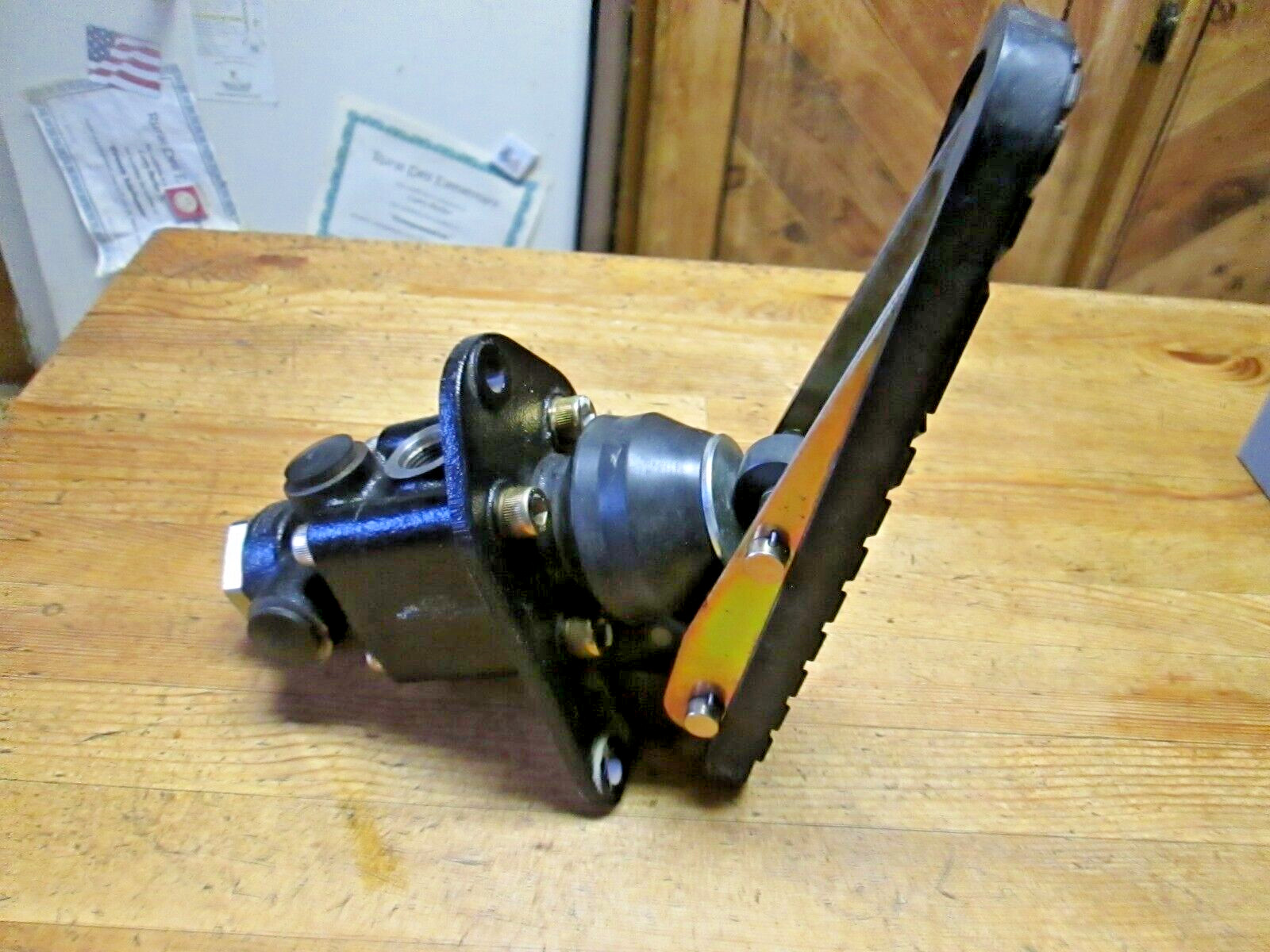 NOS Miyaco Cast Iron 3 EAB Brake Foot Valve 482-8032