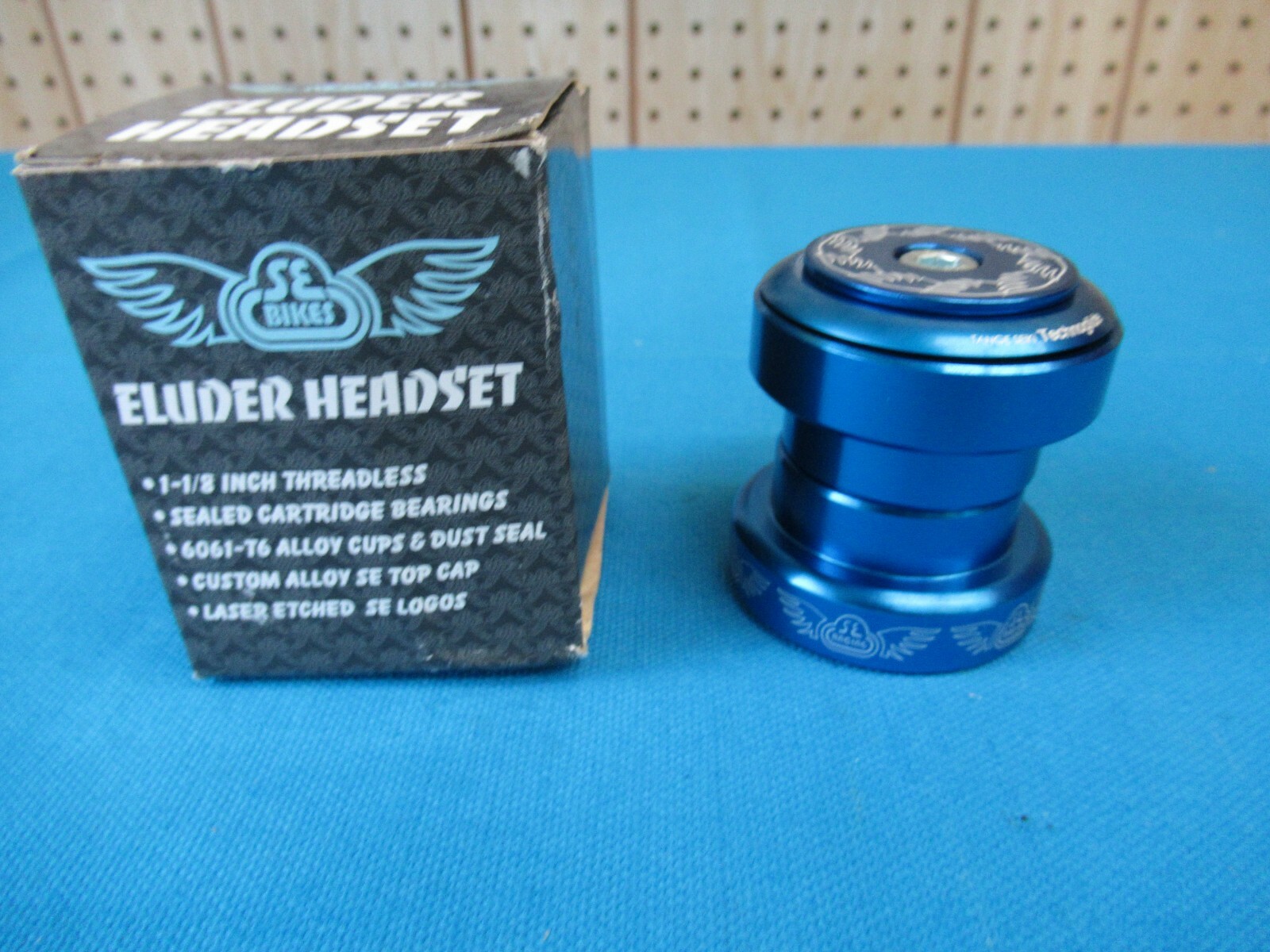 SE Racing Eluder 1-1/8" Threadless Blue Sealed Cartridge Bearing Headset - New