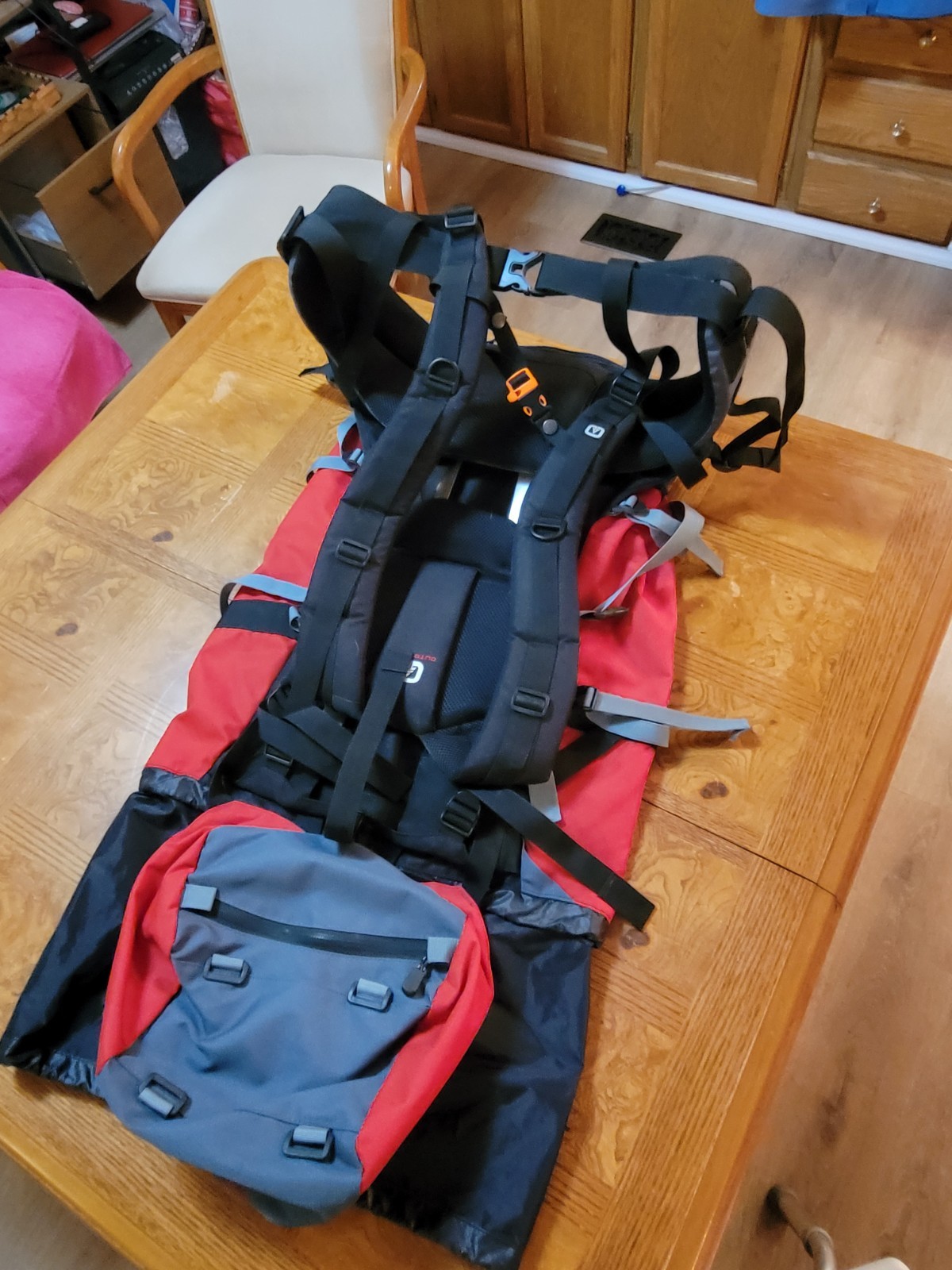 X-Lrg Metal Frame Hiking, Mntn Climbing Backpack By OUTBOUND. Used 3 Times.