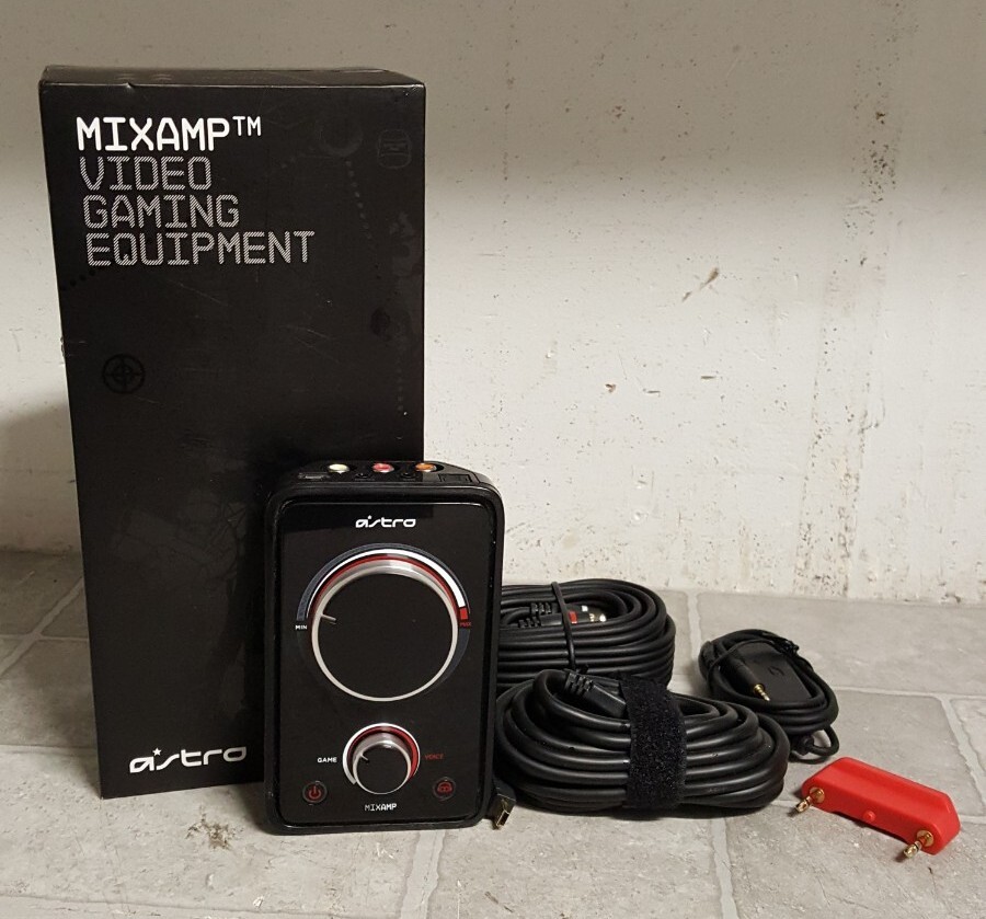 Astro MIXAMP MA20-AG-1000 SEE PICTURES **STICKY BACK** NO BATTERIES