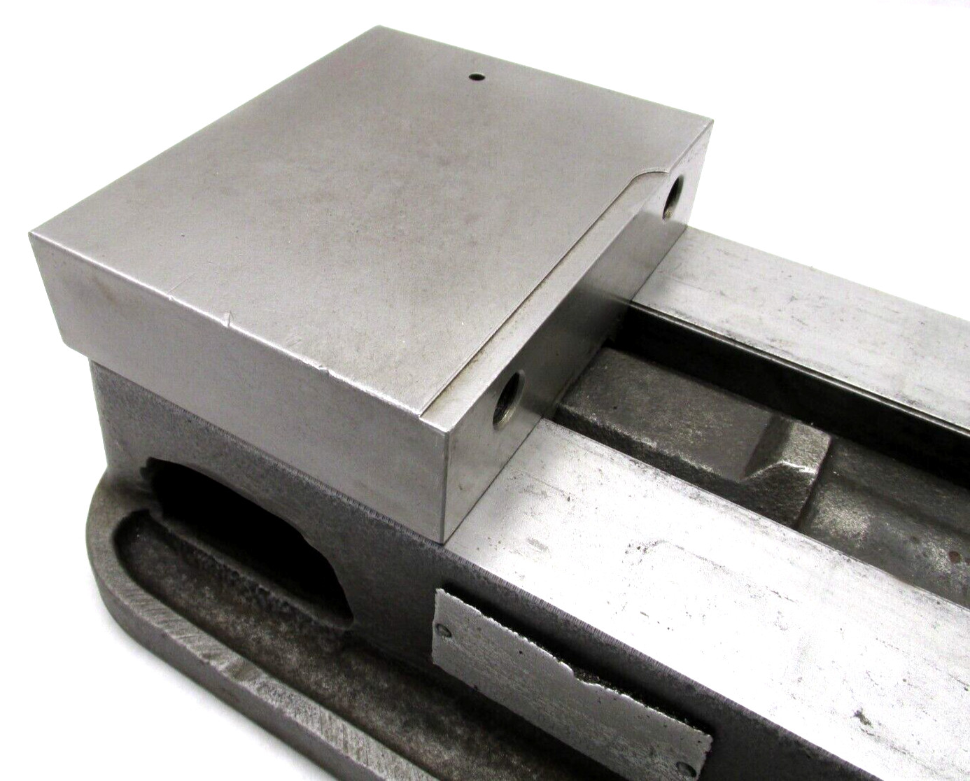 KURT ANGLOCK 6" MILLING MACHINE VISE - #D675
