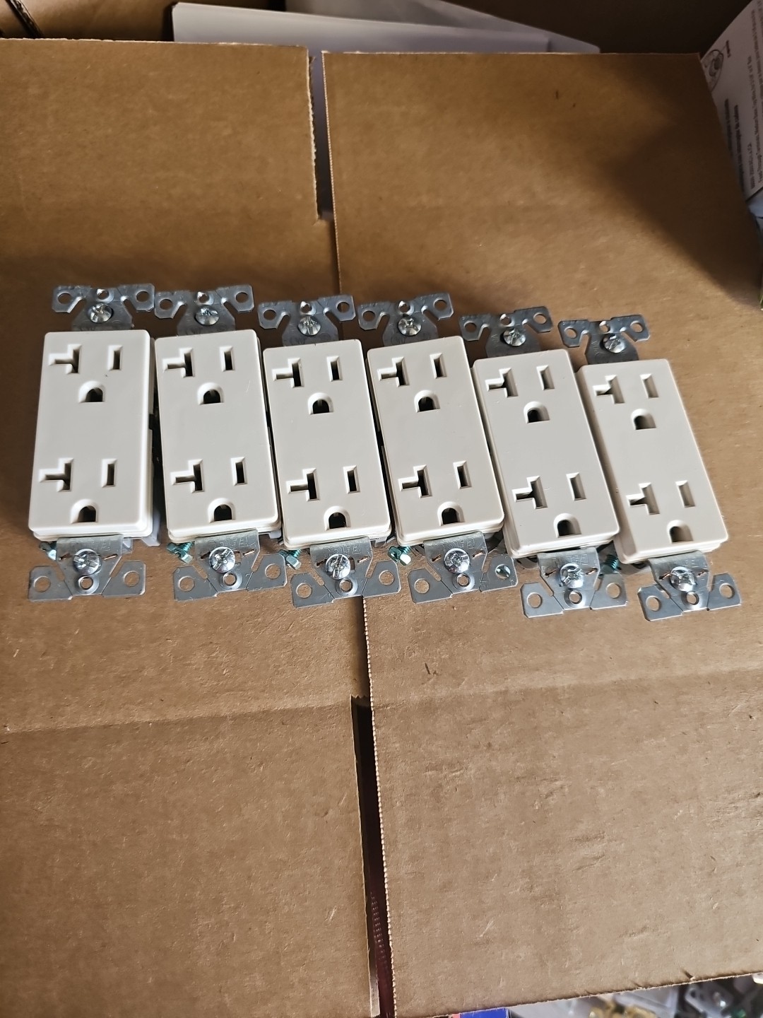6 pk NEW Eaton 6352LA Light Almond Decorator Receptacle Duplex Outlet HD 20A