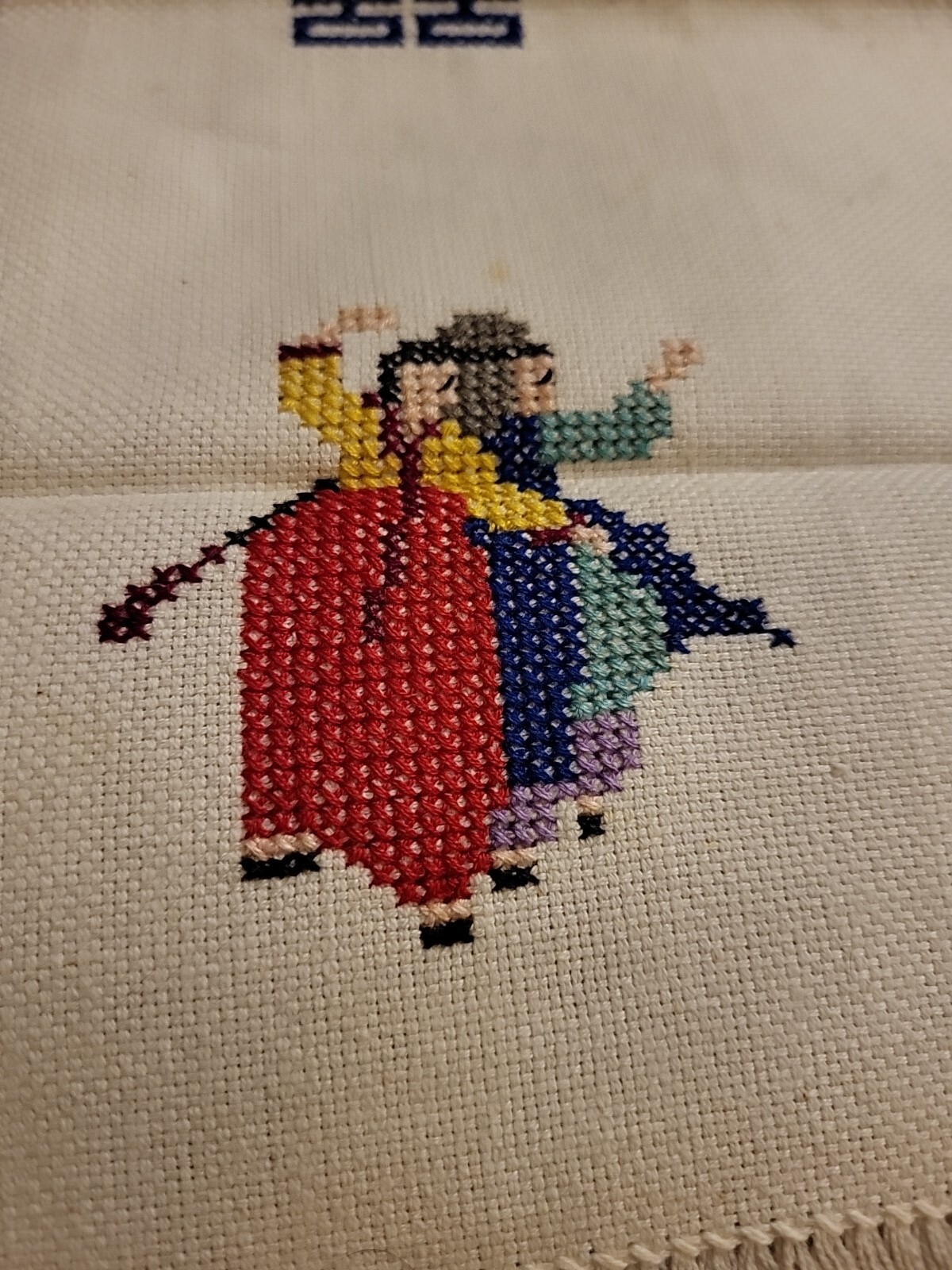 Cross Stitch Ethic Dancers Border Tassel 14"×10"