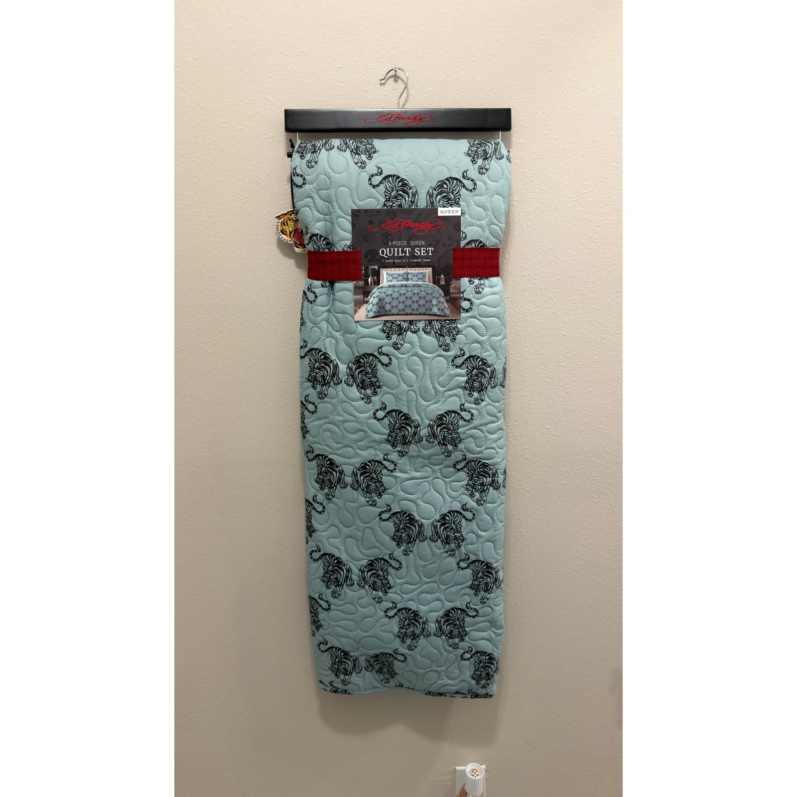 Ed Hardy 3-Piece Queen Quilt Set – Light Blue Tiger Tattoo Print – NWT