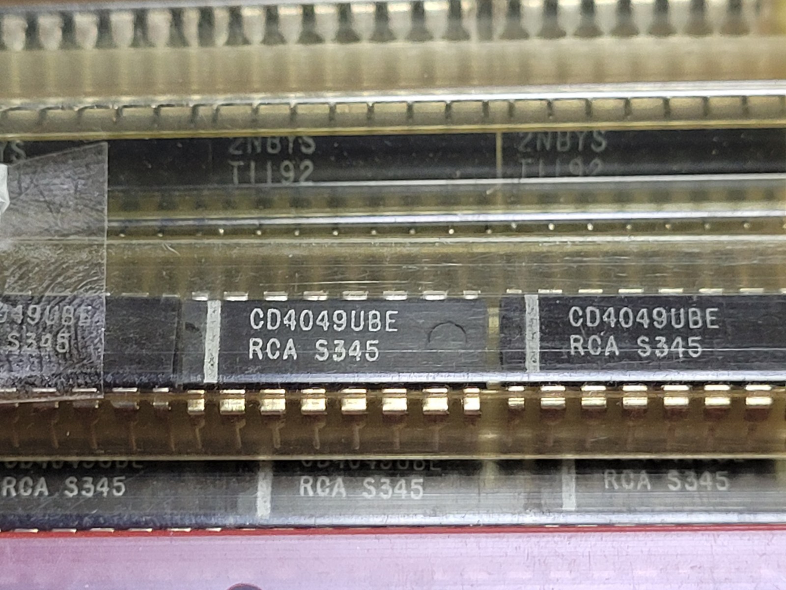 (5 PCS) CD4069UBE RCA Inverter 6-Element CMOS 14-Pin PDIP