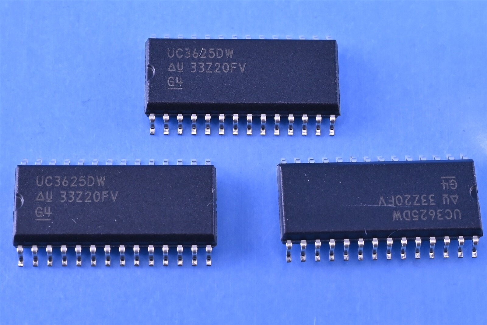 3 Texas Instruments Motor Driver Power MOSFET Power Darlington Parallel 28-SOIC