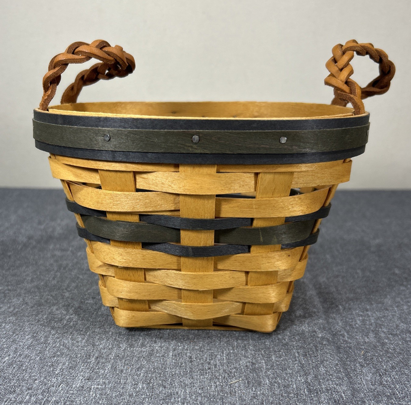 Longaberger 1999 Collector's Club Renewal Basket Braided  Leather Handles