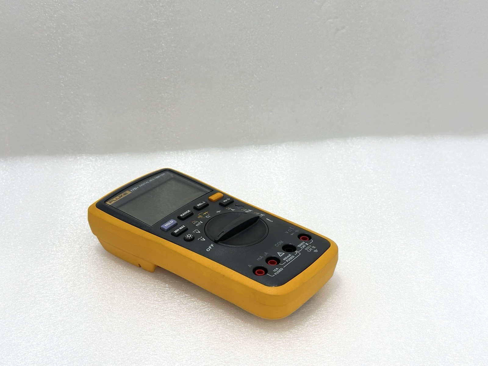 FLUKE 17B+ DIGITAL MULTIMETER AC/DC CURRENT VOLTAGE TEMPERATURE - NEW