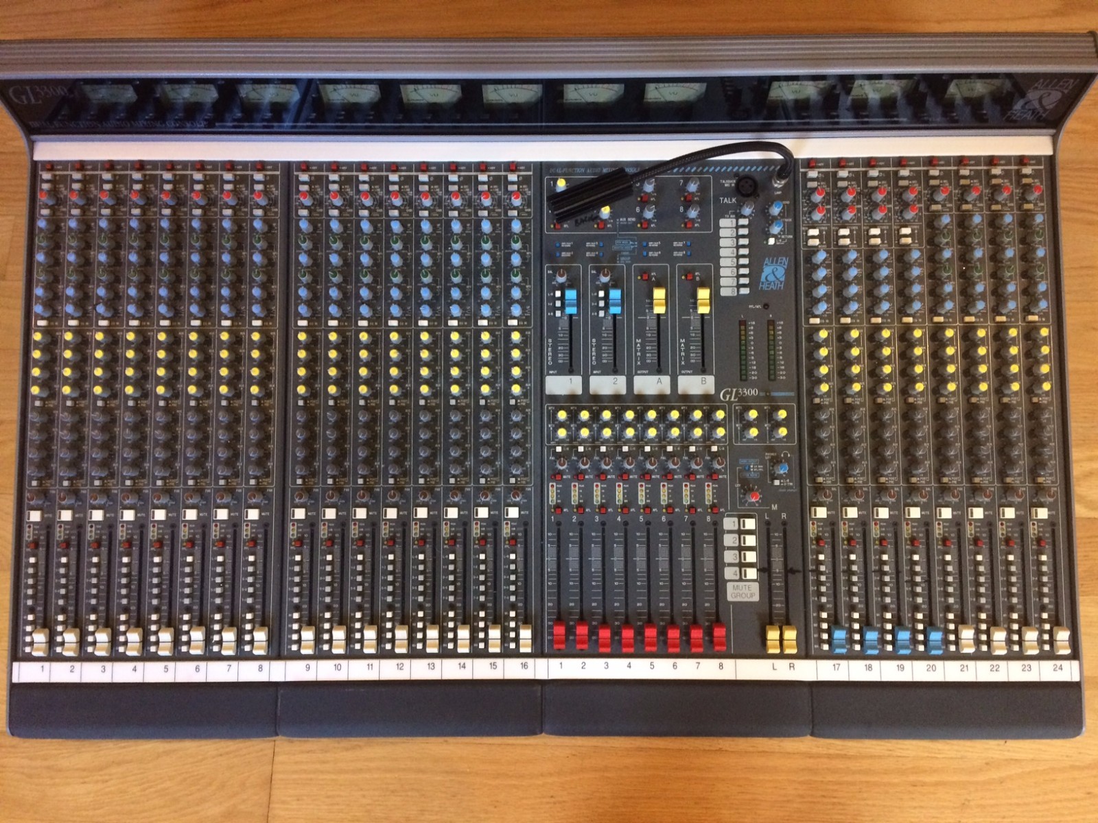 ALLEN & HEATH GL3300 24 Channels AUDIO MIXING CONSOLE