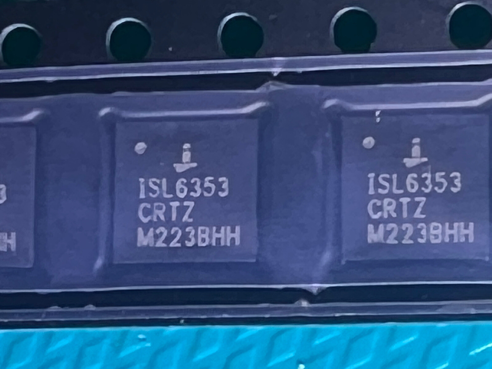 ISL6353CRTZ-TS integrated circuits (2 PCs) Renesas electronic