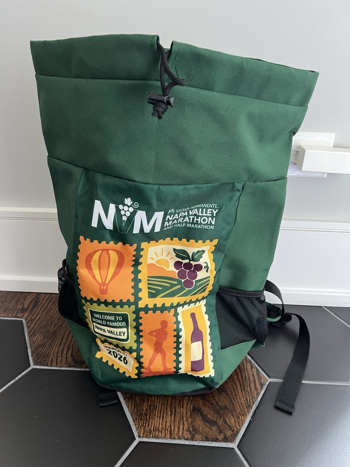 New! Napa valley Marathon Backpack Green 2 Outer Pockets And 1 Inner Pocket