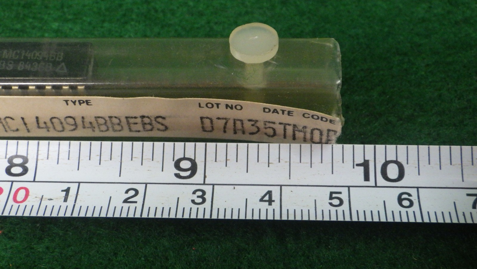 Lot of 10 NOS Vintage IC MC14094BBEBS Motorola 8 Stage Shift/Store Register