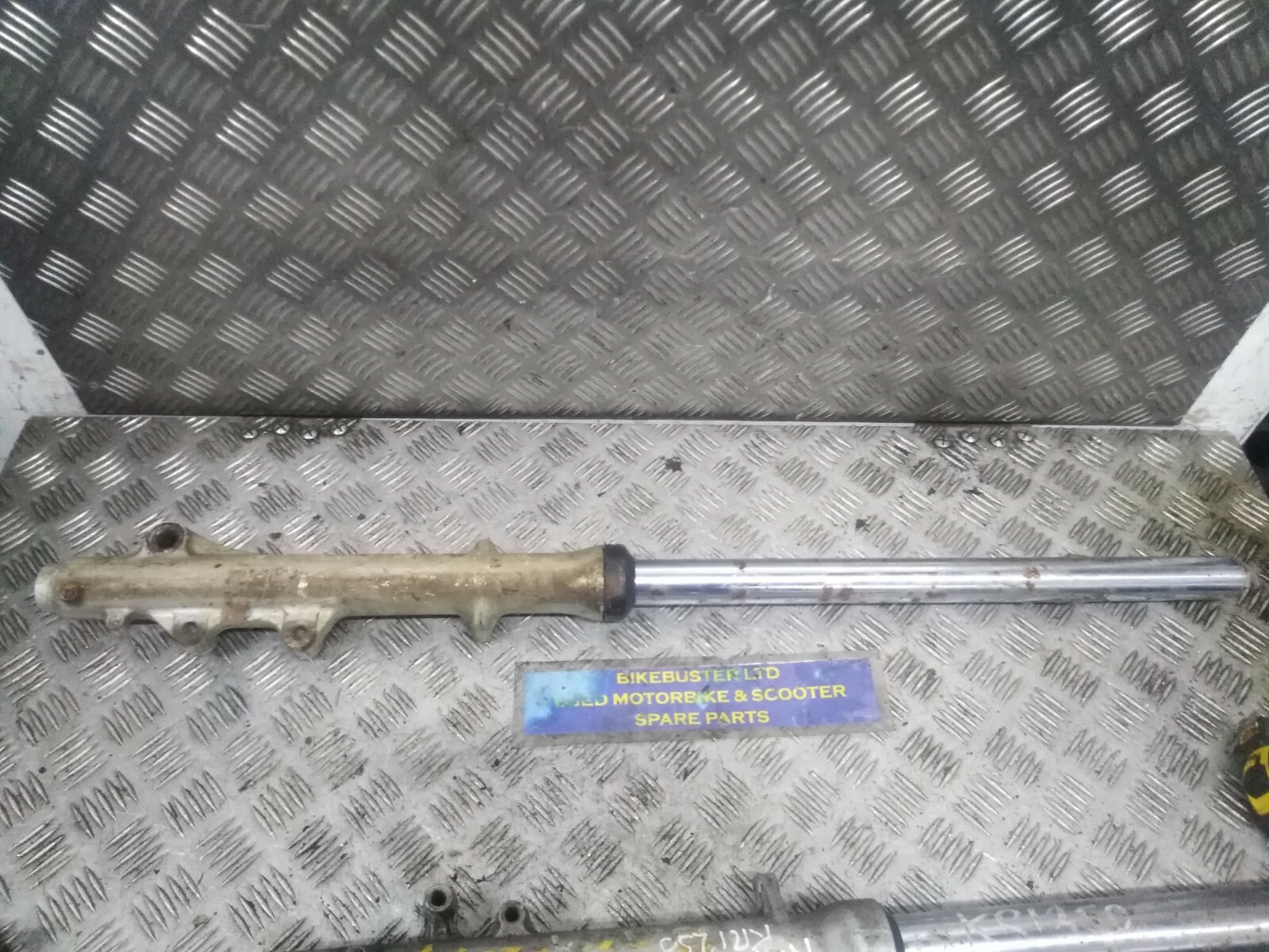 SUZUKI GN400 fork 1983