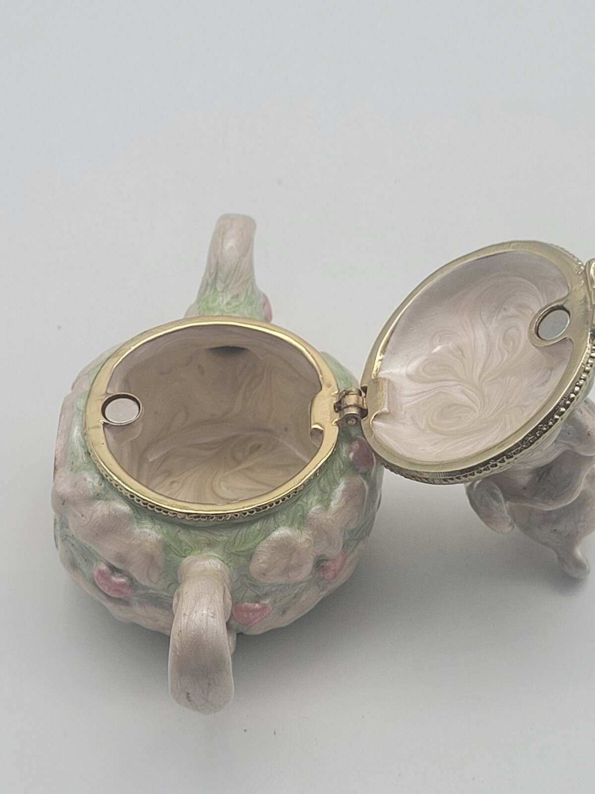 Teddy bear sitting on a teapot Trinket Box