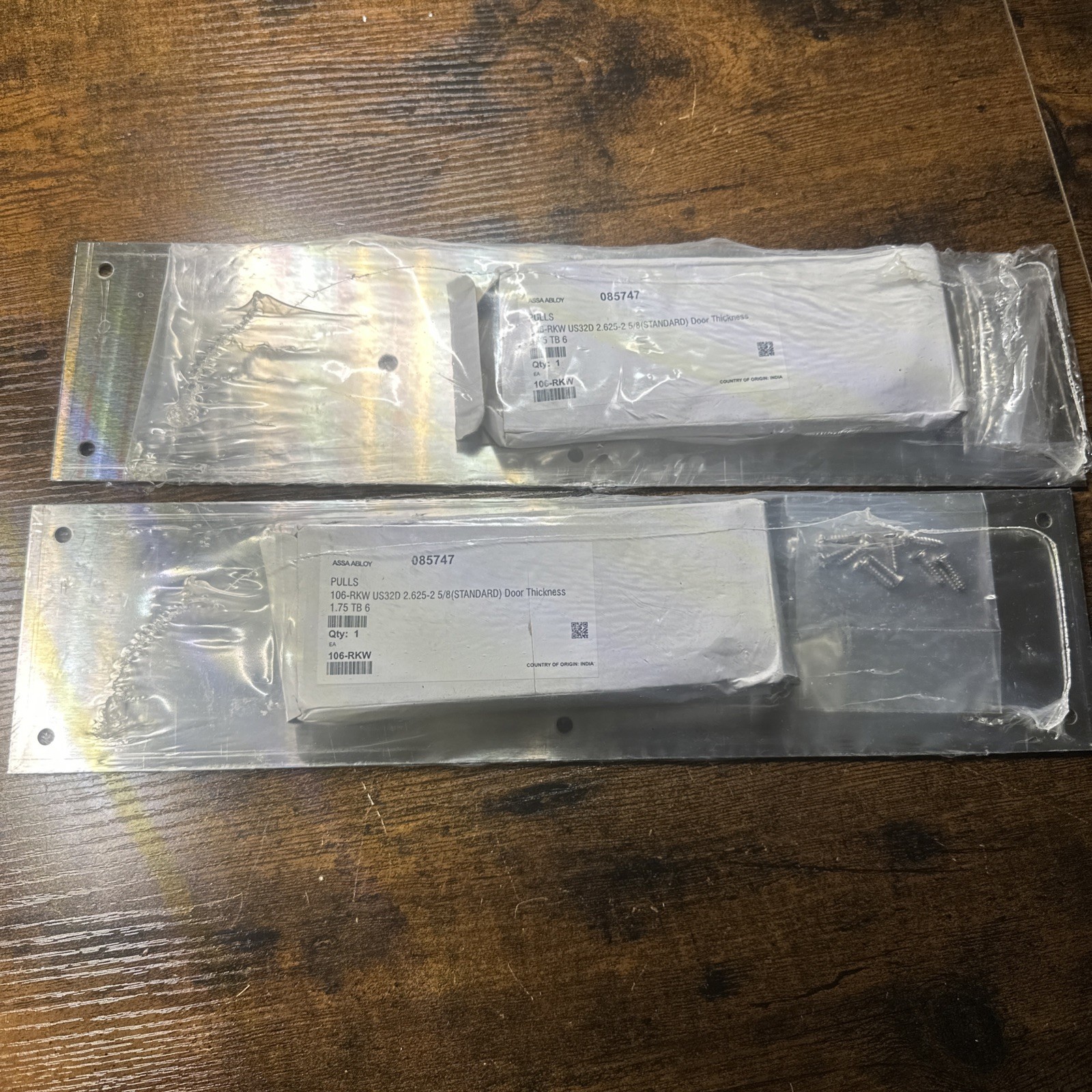 (LOT OF 2) ROCKWOOD 106-RKW DOOR PULL WITH SS PLATE #085747 (B4)