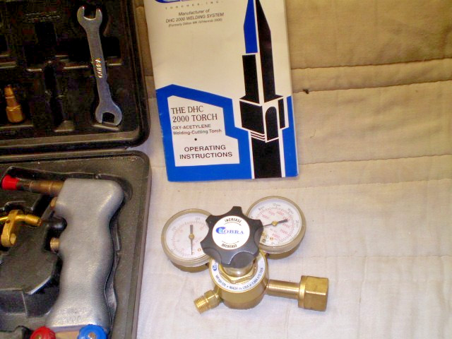 HENROB Cobra DHC-2000 Oxy-Acetylene Welding Cutting Torch Kit and Oxy Regulator