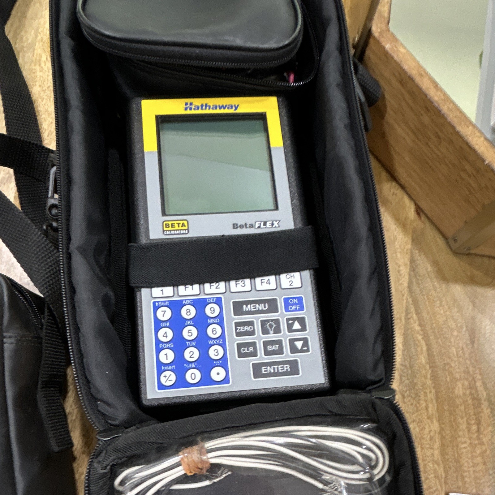 Hathaway BetaFLEX Modular Pressure Calibrator Kit BetaGauge II Model 325 w/ Cas