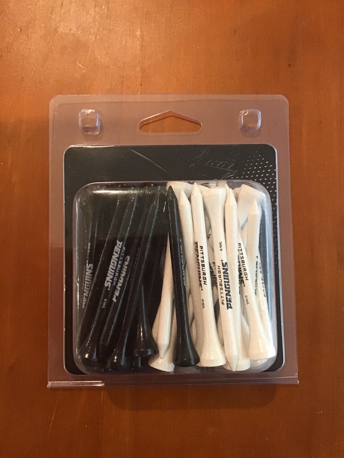 Pittsburgh Penguins 50 Pack of 2 3/4" Wooden Golf Tees Black White New NHL