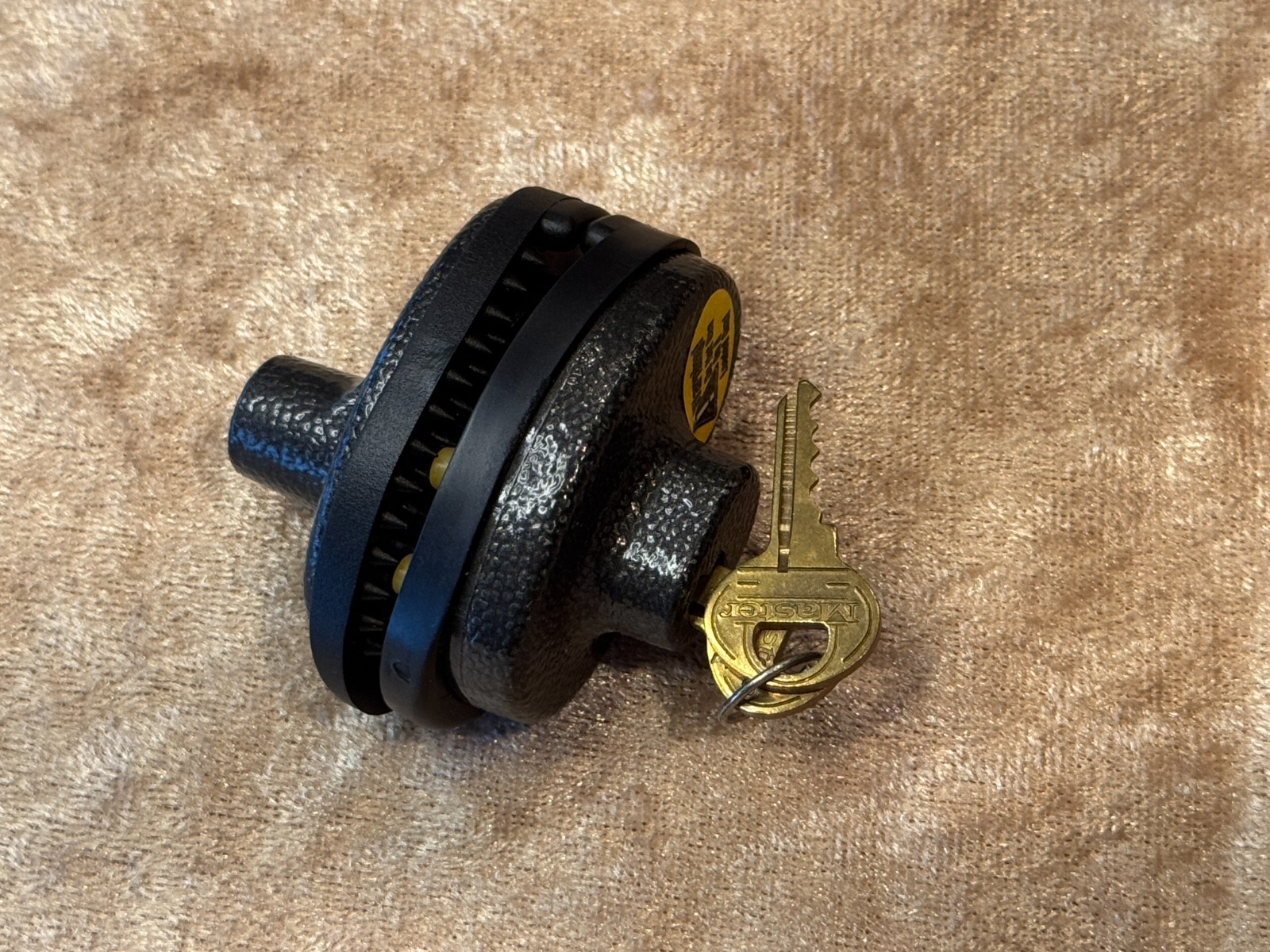 E70 - Master Trigger Gun Lock w/ 2 Key s Adjustable, Protective Pads